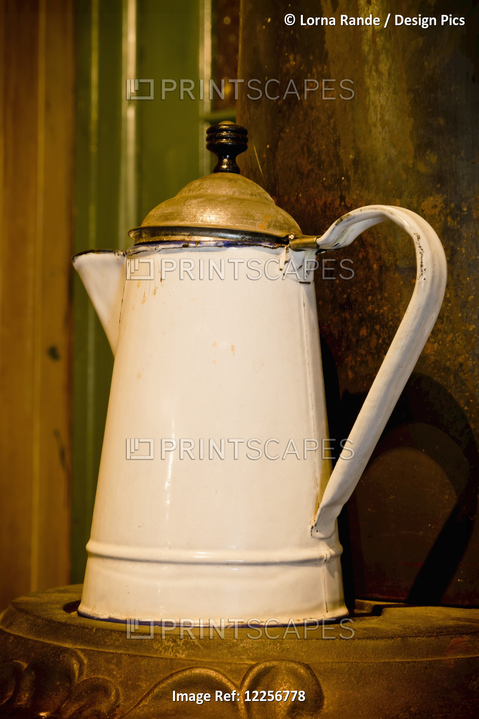 Old Metal Kettle On The Stove In The Kilby Museum General Store; Harrison ...