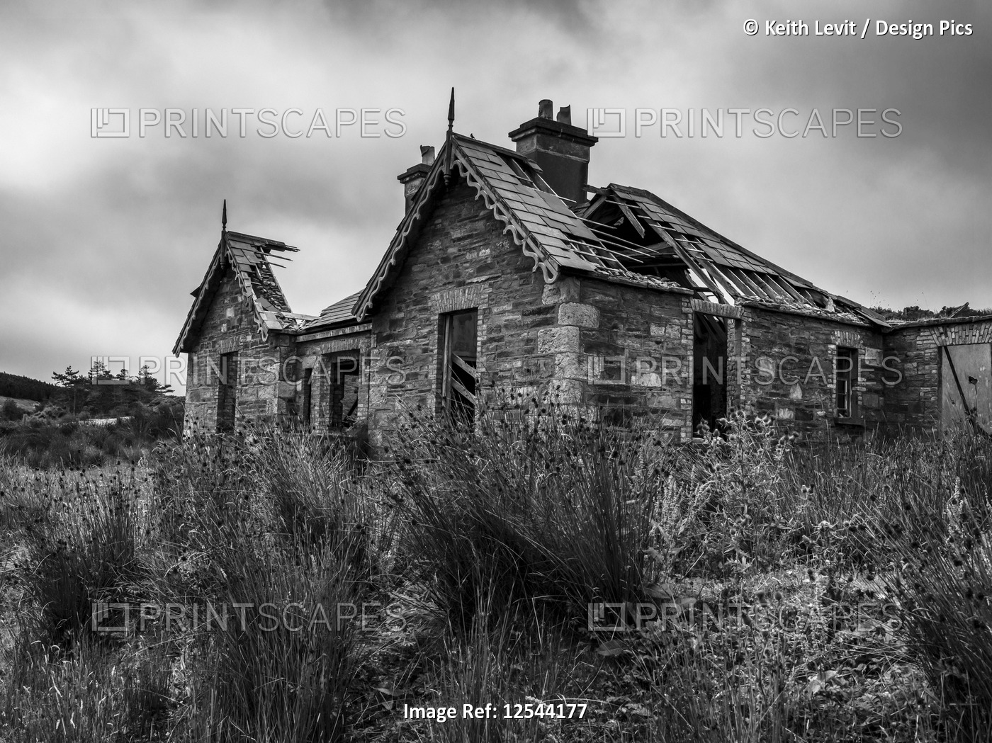 Abandoned house in ruins; Glenamoy, County Mayo, Ireland