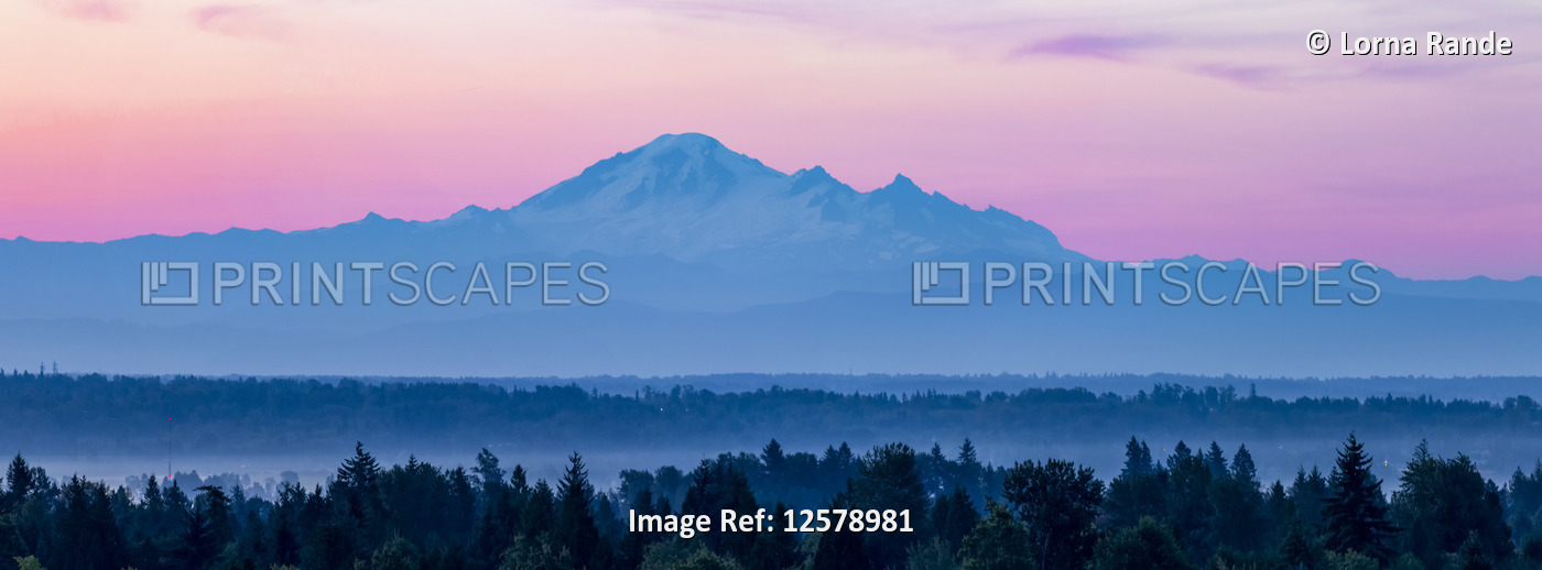 Snow-covered Mount Baker at sunset, viewed from British Columbia; British ...