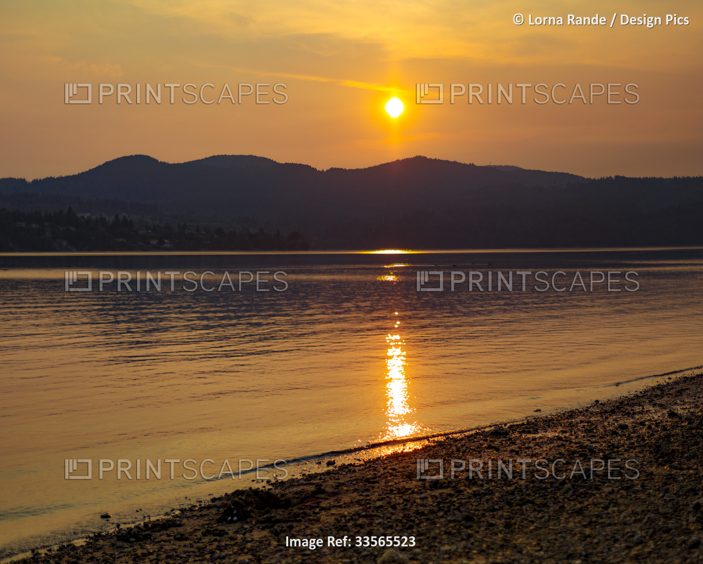 Porpoise Bay Provincial Park along the Sunshine Coast at sunset, BC, Canada; ...