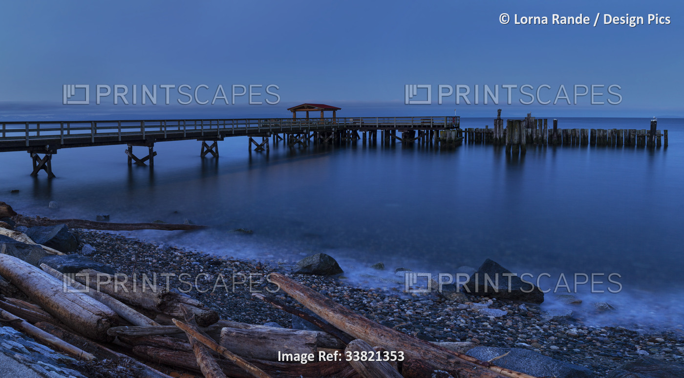 Pier along Davis Bay on the Sunshine Coast, BC, Canada; Sechelt, British ...